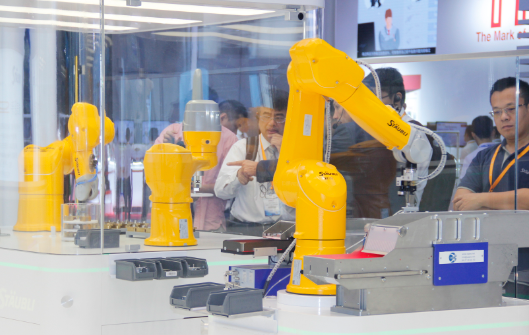 贸易战之下，全球机器人放缓 厂商利润下降