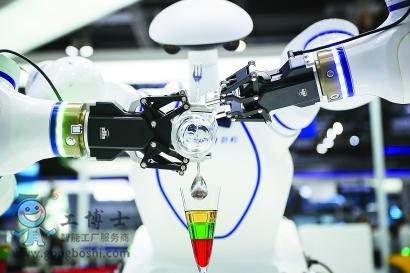 中国机器人1/3产量在上海 全球机器人1/3产量在中国